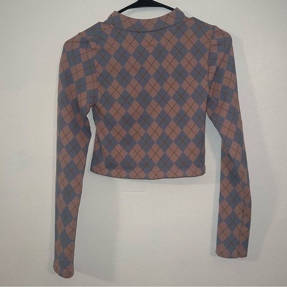 Gently used school girl top - Picture 3 of 5